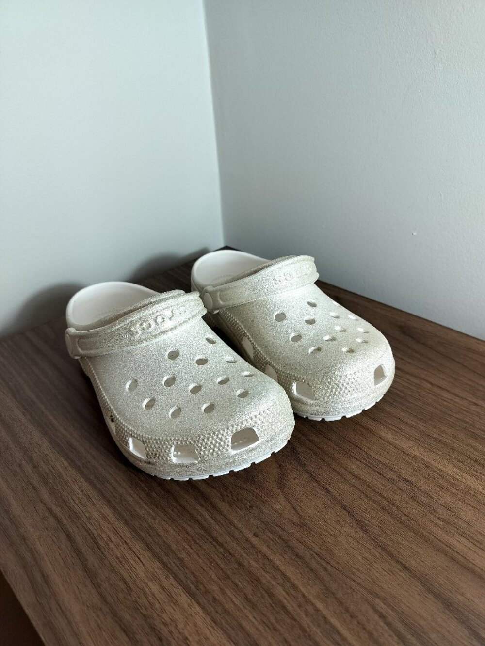 White Glitter Crocs Women’s 7 Sparkly Wedding Bridal Shoes Comfort Clogs